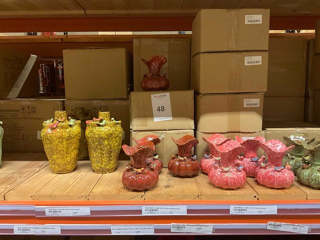 Diverse bloempotten en vazen - afbeelding 5 van  10