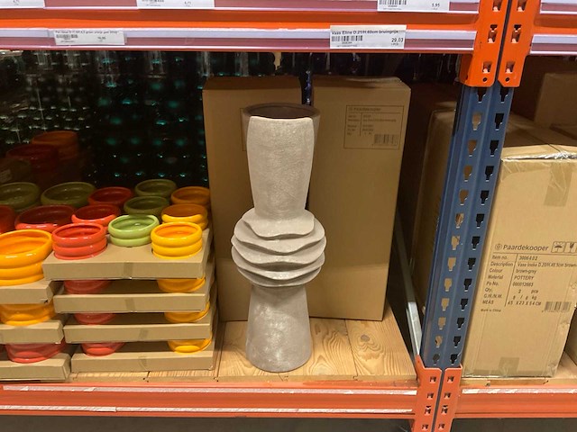 Diverse bloempotten en vazen - afbeelding 10 van  10