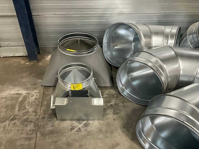 Diverse bochten en toebehoren (12x) - afbeelding 8 van  8