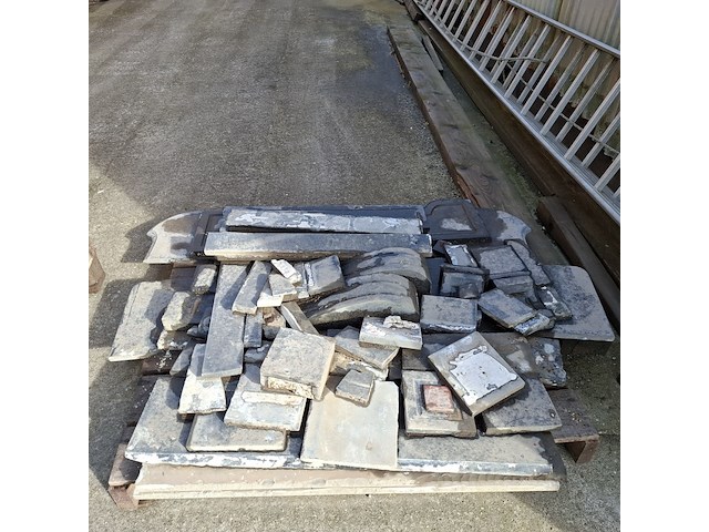 Diverse boerenplavuizen met diverse natuursteen schouw onderdelen - afbeelding 8 van  11