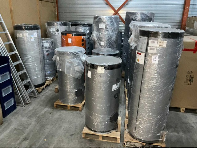 Diverse boiler / buffervaten (20x) - afbeelding 8 van  16
