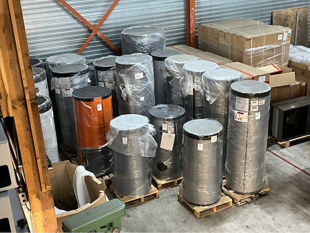 Diverse boiler / buffervaten (20x) - afbeelding 1 van  16