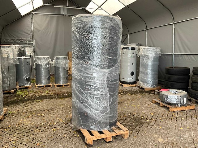 Diverse boiler / buffervaten (20x) - afbeelding 9 van  16