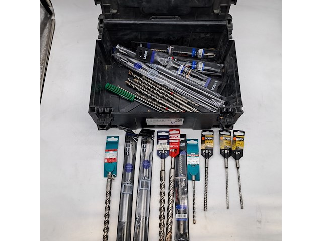 Diverse boren in koffer, o.a. labor - afbeelding 2 van  4