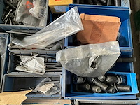 Diverse bouten en bevestigingsmaterialen - afbeelding 3 van  5