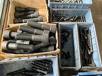 Diverse bouten en draadeinden - afbeelding 3 van  6