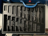 Diverse bouten en moeren - afbeelding 3 van  4