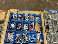 Diverse bouten en moeren - afbeelding 4 van  4
