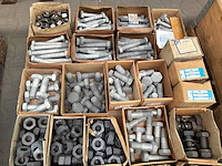 Diverse bouten en moeren - afbeelding 5 van  7