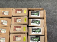 Diverse bouten met moeren (1240x) - afbeelding 10 van  15