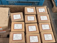 Diverse bouten met moeren (820x) - afbeelding 4 van  9