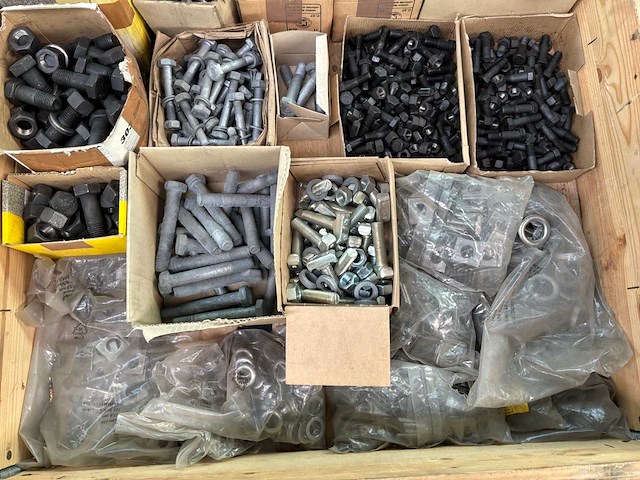 Diverse bouten, moeren & ringen - afbeelding 4 van  8