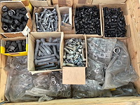 Diverse bouten, moeren & ringen - afbeelding 4 van  8