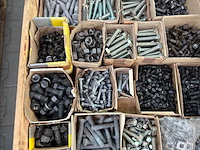 Diverse bouten, moeren & ringen - afbeelding 7 van  8