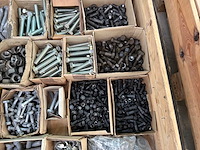 Diverse bouten, moeren & ringen - afbeelding 8 van  8