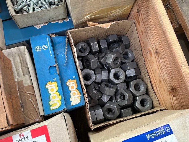 Diverse bouten, moeren & ringen - afbeelding 4 van  13