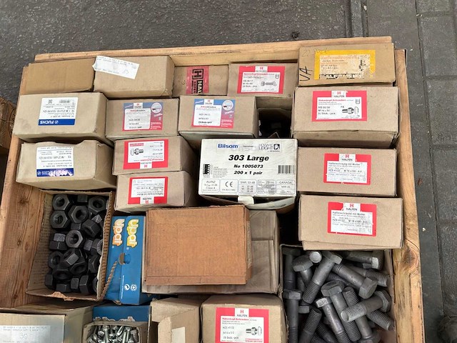 Diverse bouten, moeren & ringen - afbeelding 5 van  13