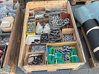 Diverse bouten, moeren, sluitringen en ankers - afbeelding 5 van  11
