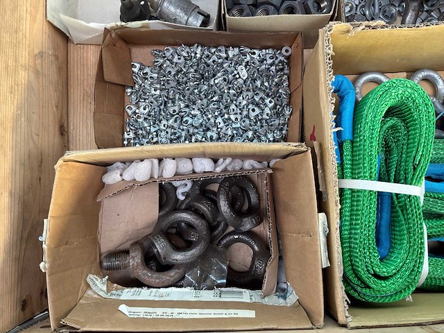 Diverse bouten, moeren, sluitringen en ankers - afbeelding 7 van  11