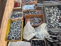Diverse bouten, moeren, sluitringen en ankers - afbeelding 11 van  11