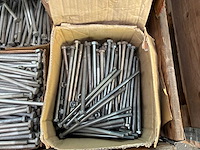 Diverse bouw- en bevestigingsmaterialen - afbeelding 5 van  9