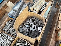 Diverse bouw- en bevestigingsmaterialen - afbeelding 9 van  9