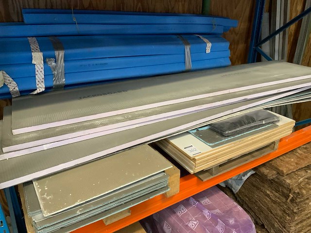 Diverse bouw- en plaatmateriaal - afbeelding 1 van  4