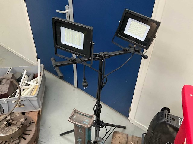 Diverse bouw/ werkplaats materialen - afbeelding 6 van  8