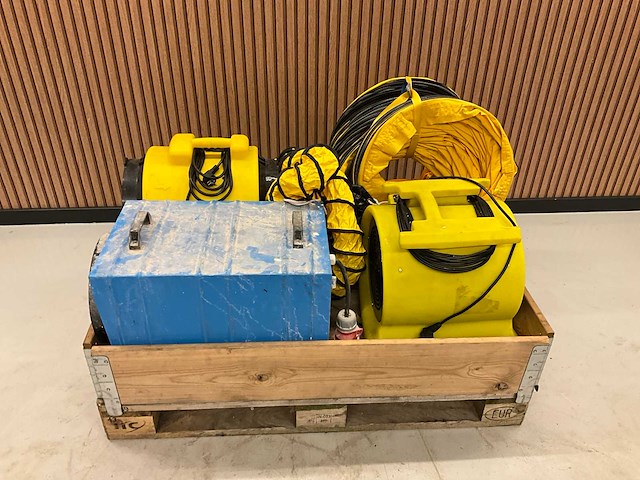 Diverse bouwmachines - afbeelding 2 van  6