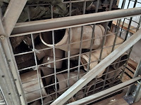 Diverse bouwmaterialen en 2x kist - afbeelding 4 van  9