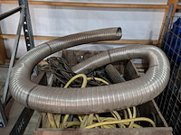 Diverse bouwmaterialen en 2x kist - afbeelding 6 van  9