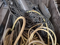 Diverse bouwmaterialen en 2x kist - afbeelding 7 van  9