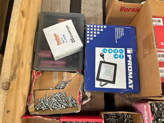 Diverse bouwmaterialen en bevestigingsmiddelen - afbeelding 7 van  10