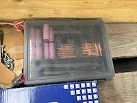 Diverse bouwmaterialen en bevestigingsmiddelen - afbeelding 9 van  10