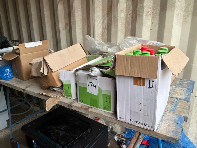 Diverse bouwmaterialen - afbeelding 1 van  7