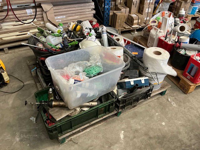 Diverse bouwmaterialen - afbeelding 1 van  6