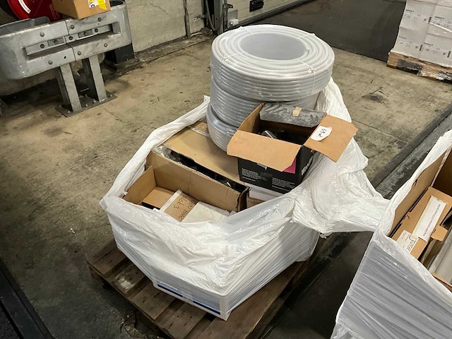 Diverse bouwmaterialen - afbeelding 4 van  19