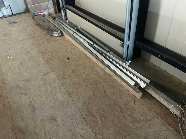 Diverse bouwmaterialen - afbeelding 6 van  9