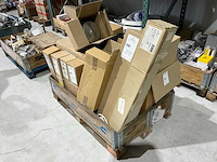 Diverse bouwmaterialen - afbeelding 1 van  8