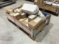 Diverse bouwmaterialen - afbeelding 1 van  9