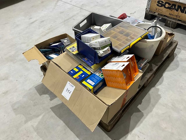 Diverse bouwmaterialen - afbeelding 1 van  5