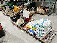 Diverse bouwmaterialen - afbeelding 1 van  13
