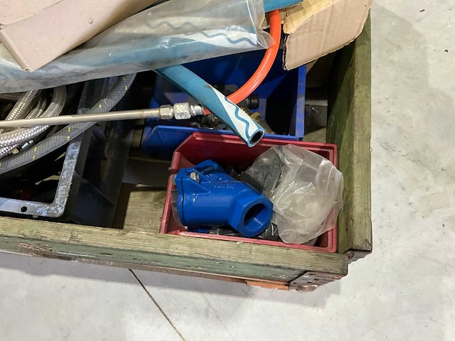 Diverse bouwmaterialen - afbeelding 4 van  6