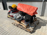 Diverse bouwmaterialen - afbeelding 1 van  12