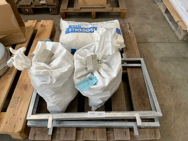 Diverse bouwmaterialen - afbeelding 1 van  4