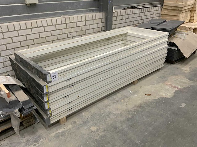 Diverse bouwmaterialen - afbeelding 2 van  9