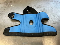 Diverse braces kniebescherming (42x) - afbeelding 1 van  1