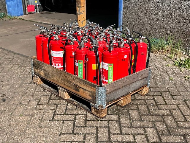 Diverse brandblussers (32x) - afbeelding 3 van  5