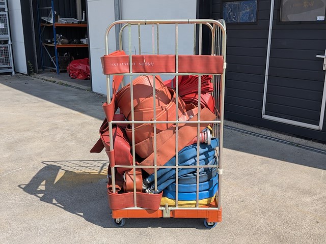 Diverse brandweerslangen met storzkoppeling, incl. rolcontainer - afbeelding 2 van  9