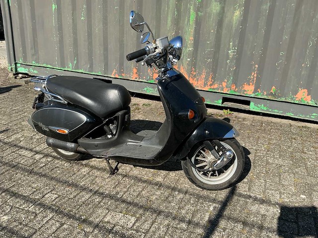 Diverse bromscooter - afbeelding 7 van  24